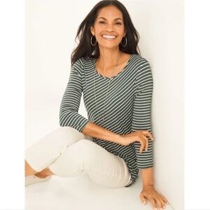 Chico's Forever Striped Tee Olive Green Stretch Back Cutout Tunic Essential‎ Tee